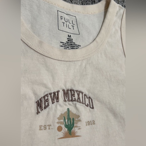 Tilly’s Cropped NM Tank - Picture 4 of 4